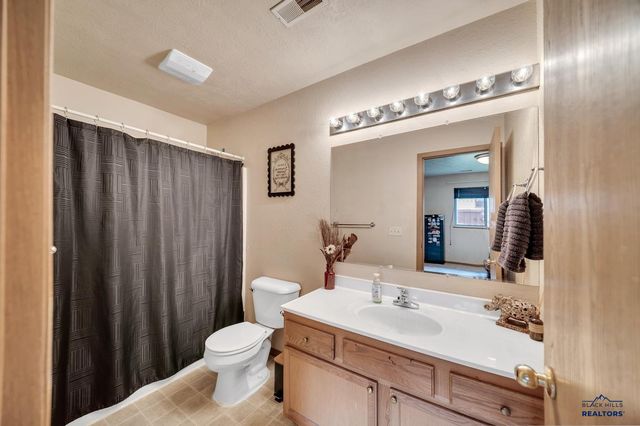 10903 FREEDOM PL, Summerset, SD 57718
