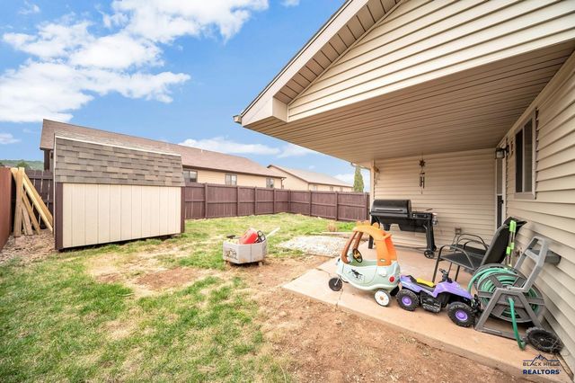 10903 FREEDOM PL, Summerset, SD 57718