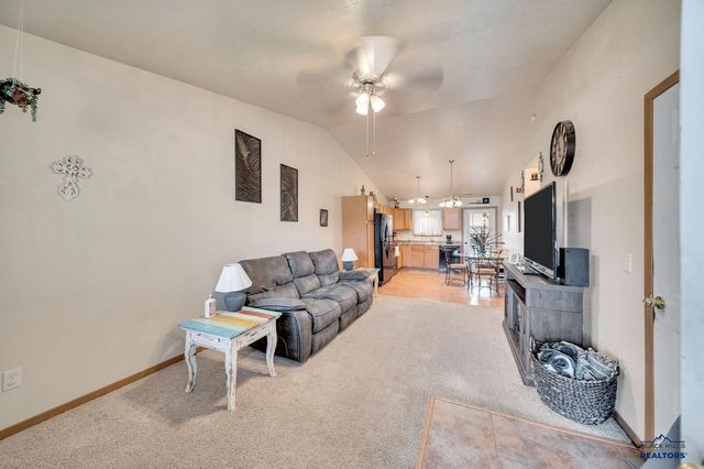 10903 FREEDOM PL, Summerset, SD 57718