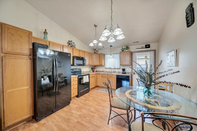 10903 FREEDOM PL, Summerset, SD 57718