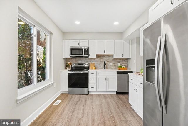 32 ROMANOFF CT, Baltimore, MD 21234