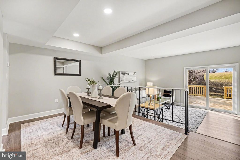 32 ROMANOFF CT, Baltimore, MD 21234