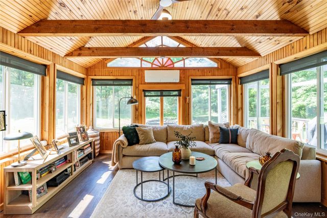 10 Pilgrims Progress Road, Rhinebeck, NY 12572
