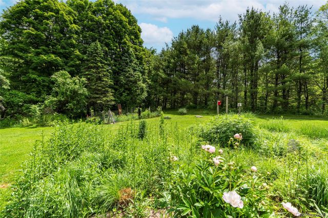 10 Pilgrims Progress Road, Rhinebeck, NY 12572