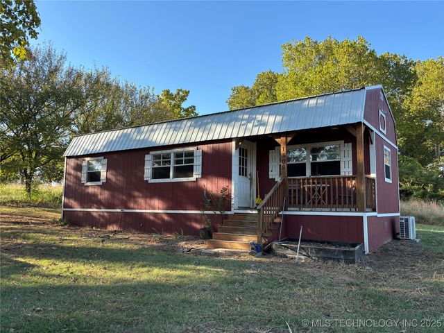 1296 Church Road, Silo, OK 74701