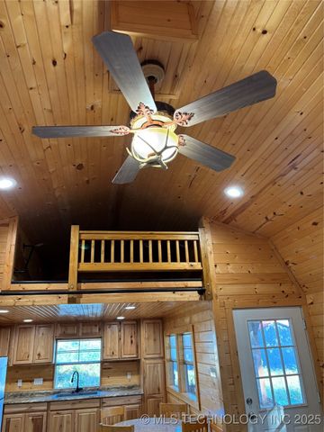 1296 Church Road, Silo, OK 74701