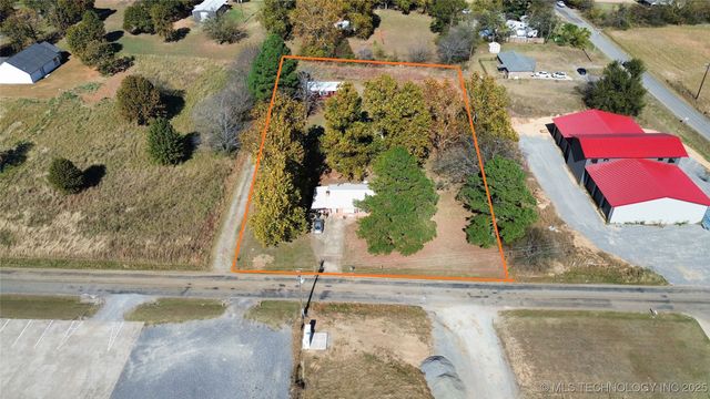 1296 Church Road, Silo, OK 74701