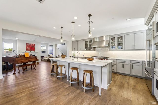 2453 Francisco Ave, Santa Rosa, CA 95403