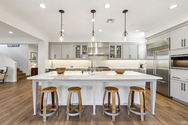 2453 Francisco Ave, Santa Rosa, CA 95403