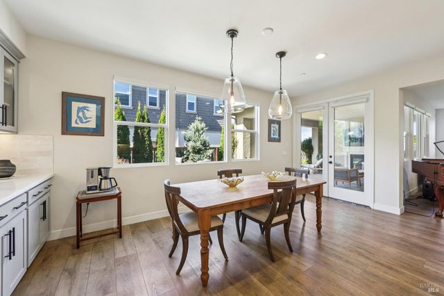 2453 Francisco Ave, Santa Rosa, CA 95403