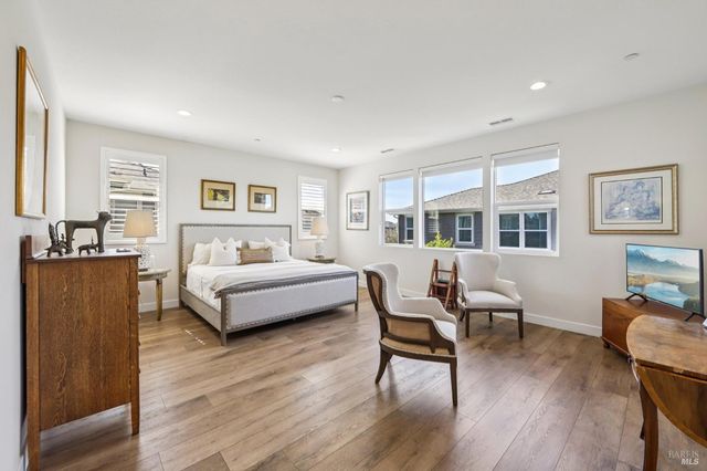 2453 Francisco Ave, Santa Rosa, CA 95403