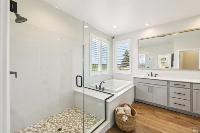 2453 Francisco Ave, Santa Rosa, CA 95403