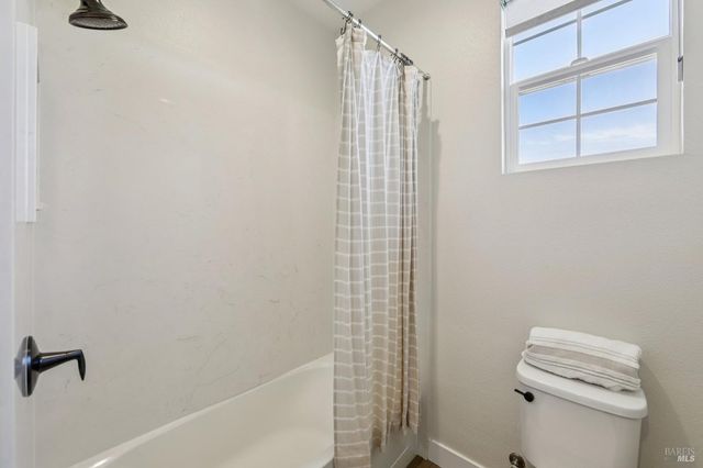 2453 Francisco Ave, Santa Rosa, CA 95403