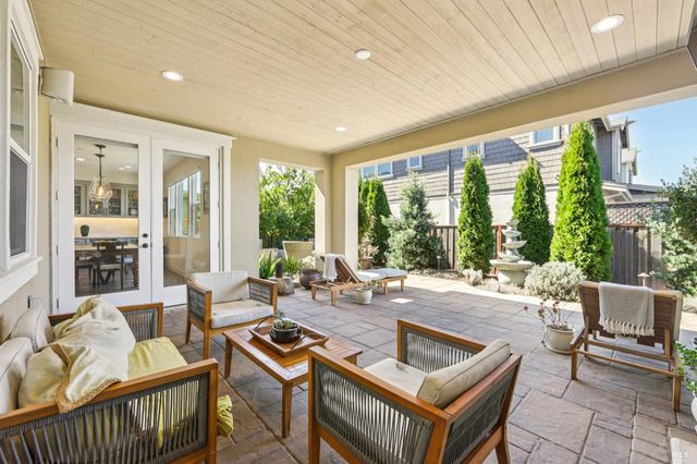 2453 Francisco Ave, Santa Rosa, CA 95403