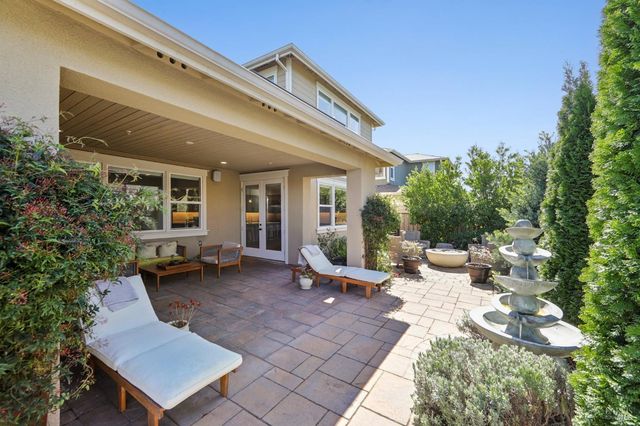 2453 Francisco Ave, Santa Rosa, CA 95403