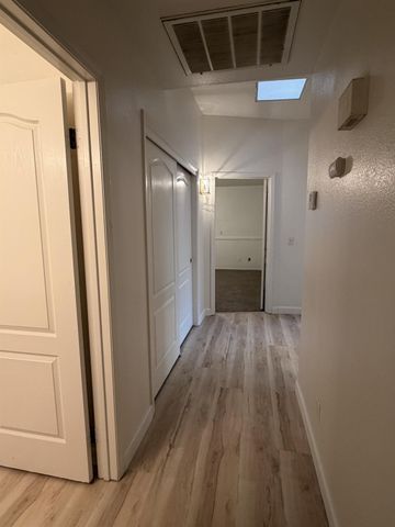 2504 Riverview Drive, Madera, CA 93637