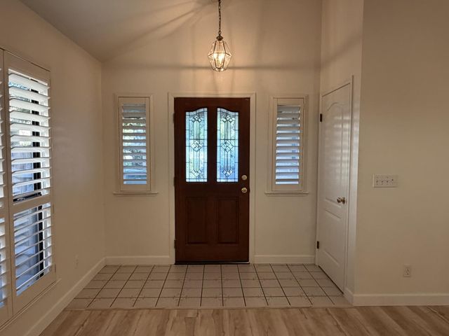 2504 Riverview Drive, Madera, CA 93637