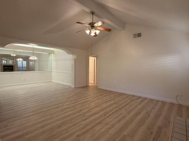 2504 Riverview Drive, Madera, CA 93637