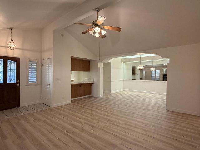 2504 Riverview Drive, Madera, CA 93637