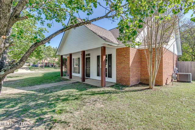301 White Oak Drive, Brandon, MS 39047