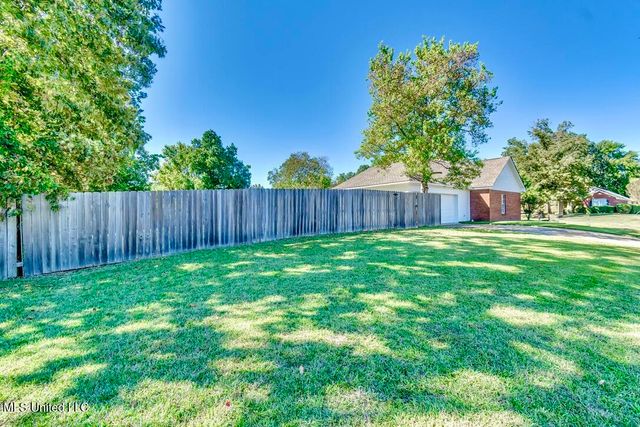 301 White Oak Drive, Brandon, MS 39047