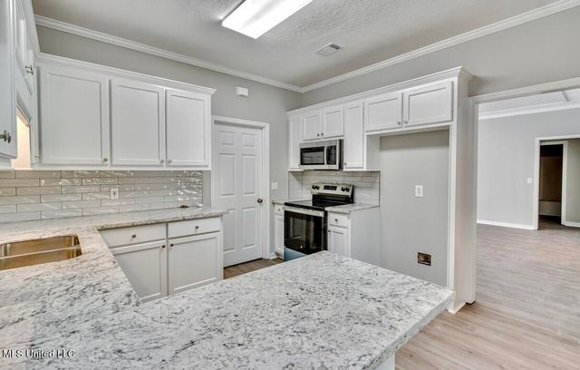 301 White Oak Drive, Brandon, MS 39047