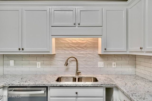 301 White Oak Drive, Brandon, MS 39047