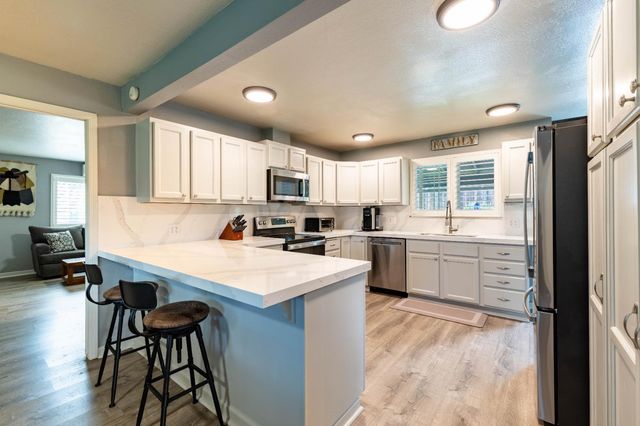 4760 Holly Dr, Shingle Springs, CA 95682