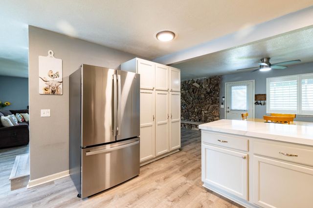 4760 Holly Dr, Shingle Springs, CA 95682