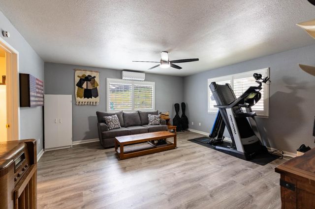 4760 Holly Dr, Shingle Springs, CA 95682