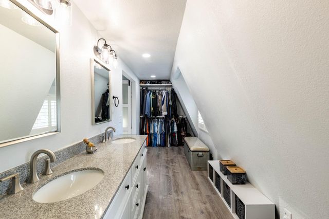 4760 Holly Dr, Shingle Springs, CA 95682