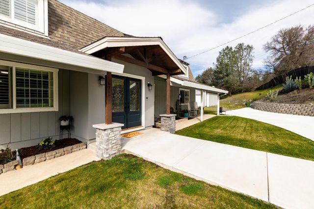 4760 Holly Dr, Shingle Springs, CA 95682