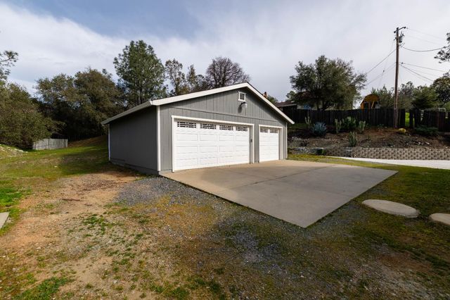 4760 Holly Dr, Shingle Springs, CA 95682