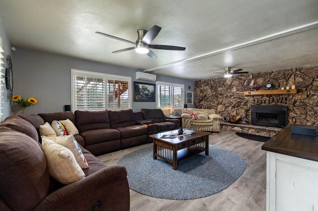 4760 Holly Dr, Shingle Springs, CA 95682