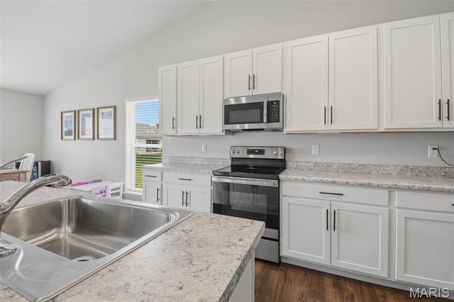 326 Dropseed Drive, Wentzville, MO 63385