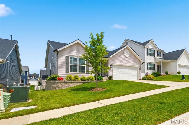 326 Dropseed Drive, Wentzville, MO 63385