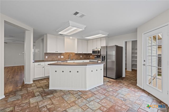 8505 Fallen Leaf Lane, Temple, TX 76502