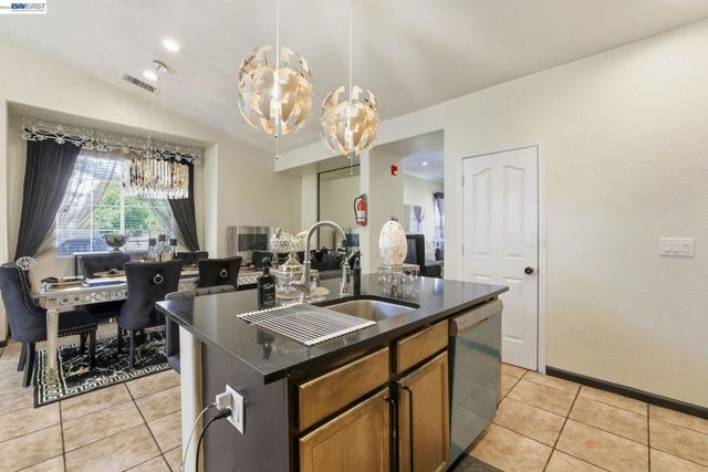 3209 Beretania Way, Sacramento, CA 95834