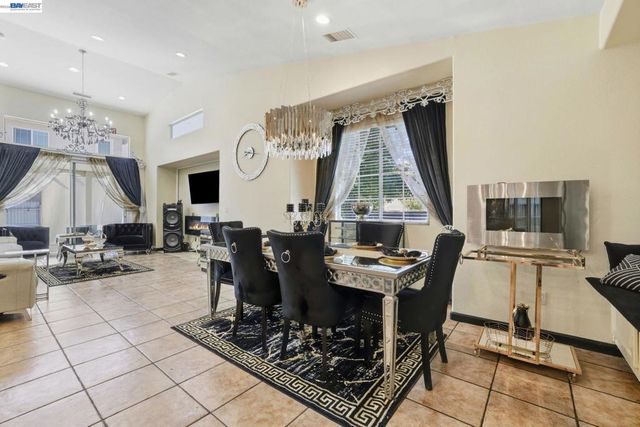 3209 Beretania Way, Sacramento, CA 95834