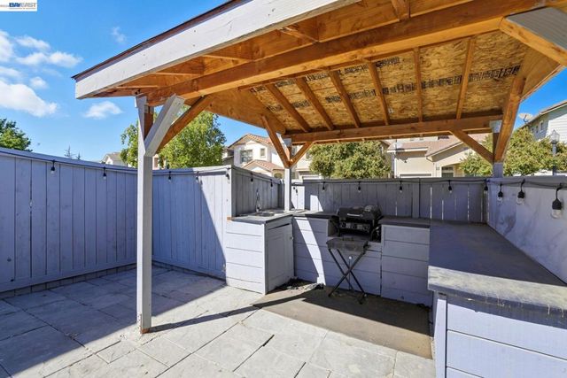 3209 Beretania Way, Sacramento, CA 95834