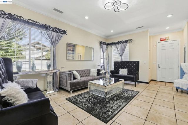 3209 Beretania Way, Sacramento, CA 95834