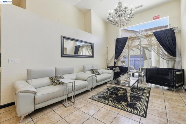 3209 Beretania Way, Sacramento, CA 95834