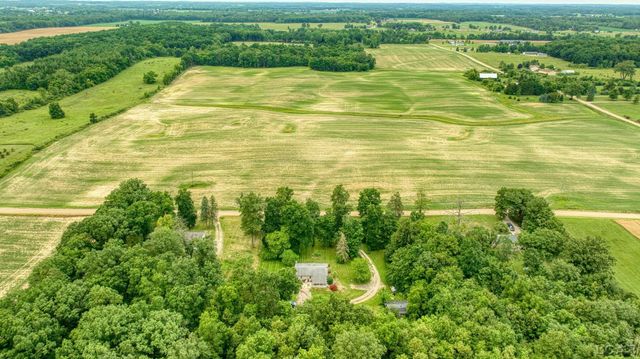 3205 Emery Road, Adrian, MI 49221