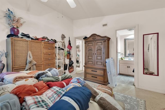 703 N Holly Avenue, Sherman, TX 75092