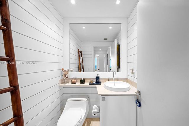 789 Crandon Blvd 1001, Key Biscayne, FL 33149