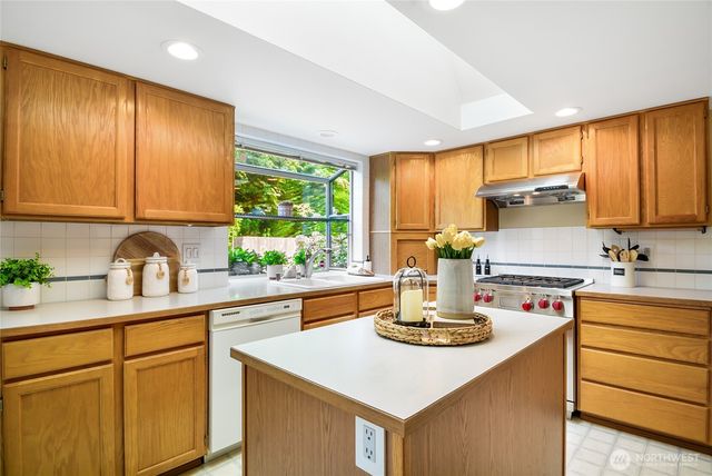 4710 SE 123rd Street, Everett, WA 98208