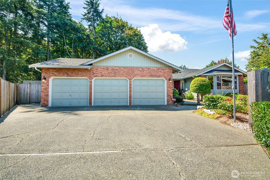4710 SE 123rd Street, Everett, WA 98208