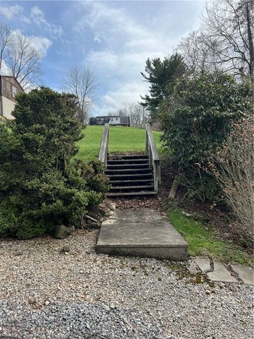 121 S Northview Ave, South New Castle Boro, PA 16102