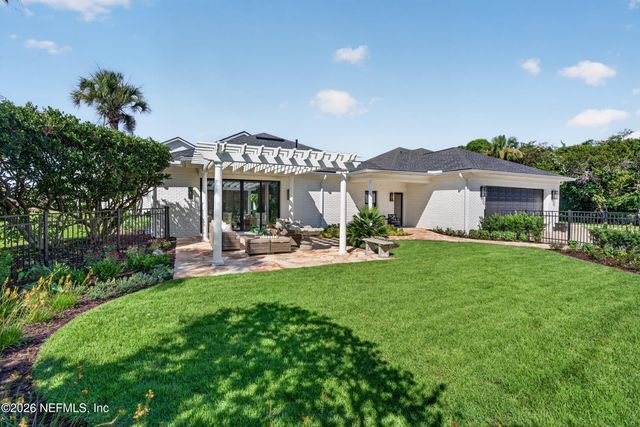 26 MARIA Place, Ponte Vedra Beach, FL 32082