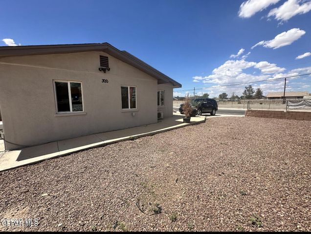 300 S 7th Street Street, Anthony, TX 79821